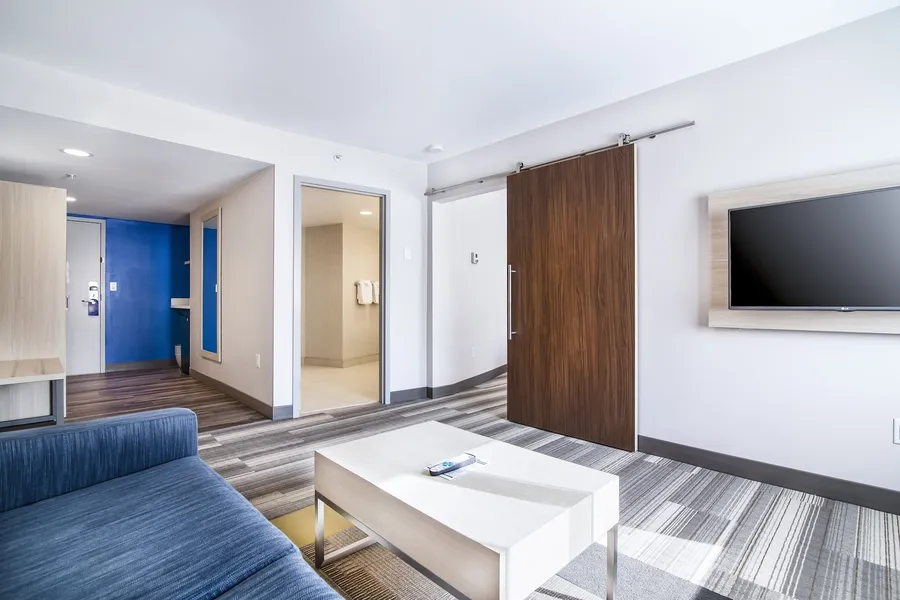 Holiday Inn Express & Suites Langley by IHG hotel detail image 6