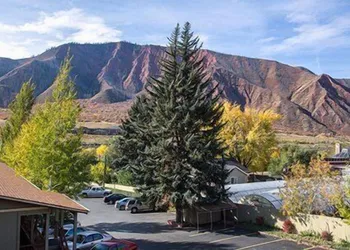 Rodeway Inn hotel thumbnail 6