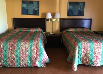 Skyland Inn hotel thumbnail 3