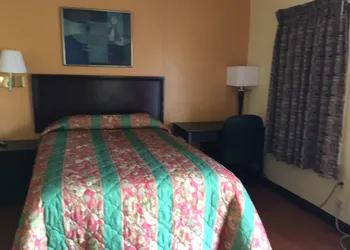 Skyland Inn hotel thumbnail 4