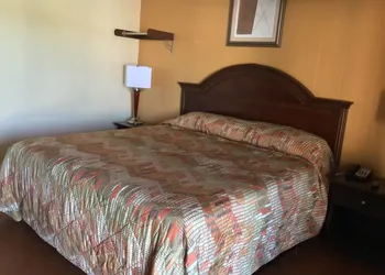 Skyland Inn hotel thumbnail 7
