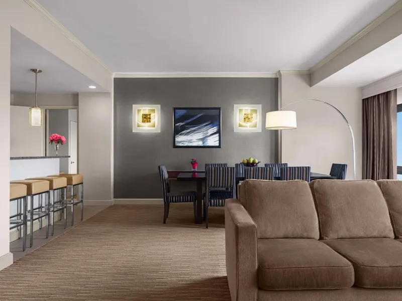 DoubleTree by Hilton Fort Lee - George Washington Bridge hotel detail image 6
