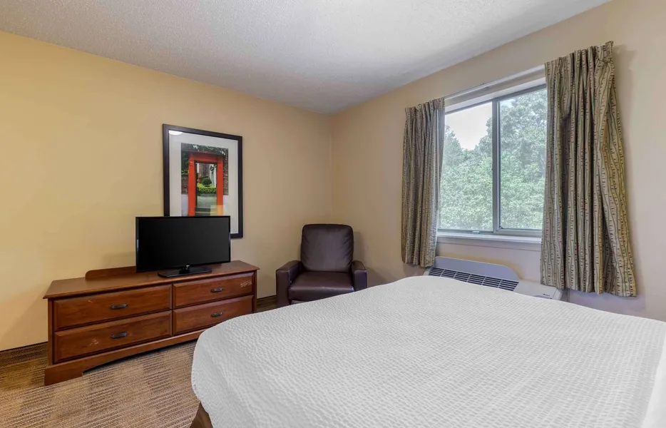 Studio 6 Suites Greenville, SC - Haywood Mall hotel detail image 6