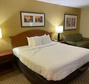 Quality Inn & Suites hotel detail image 4