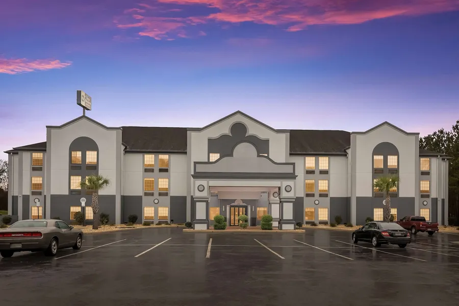 Best Western Bradbury Inn & Suites hotel detail image 2