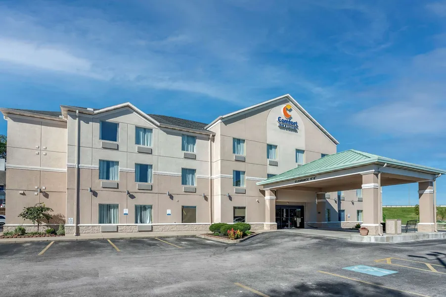 Comfort Inn & Suites Dayton Northwest - Englewood hotel detail image 2