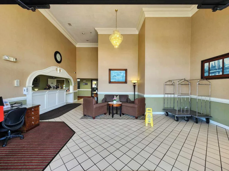 Quality Inn & Suites Somerset Downtown hotel detail image 6