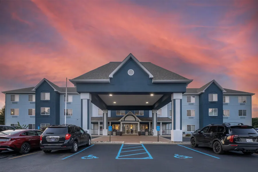 Best Western Fort Wayne Inn & Suites North hotel detail image 2