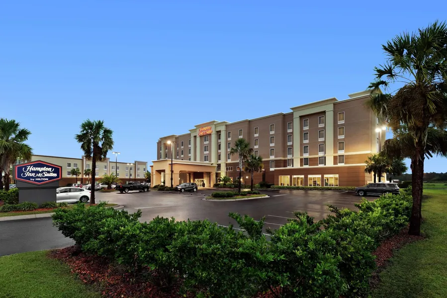 Hampton Inn & Suites Brunswick hotel detail image 2