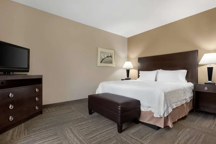 Hampton Inn & Suites Brunswick hotel detail image 6