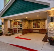 HomeTowne Studios & Suites by Red Roof Bentonville hotel detail image 5