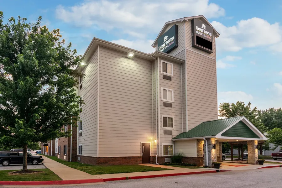 HomeTowne Studios & Suites by Red Roof Bentonville hotel detail image 6