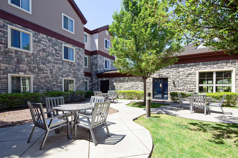 Staybridge Suites Fairfield Napa Valley Area by IHG hotel detail image 6