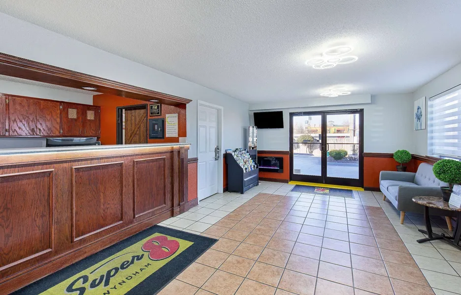 Super 8 by Wyndham Johnson City hotel detail image 6