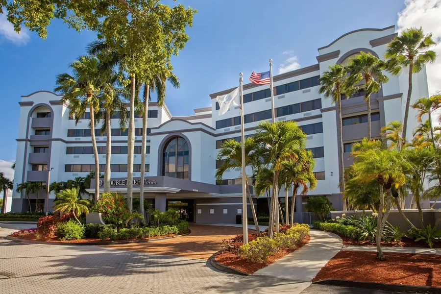 DoubleTree by Hilton Hotel West Palm Beach Airport hotel detail image 2