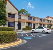 Red Roof Inn & Suites Brunswick I-95 hotel detail image 3