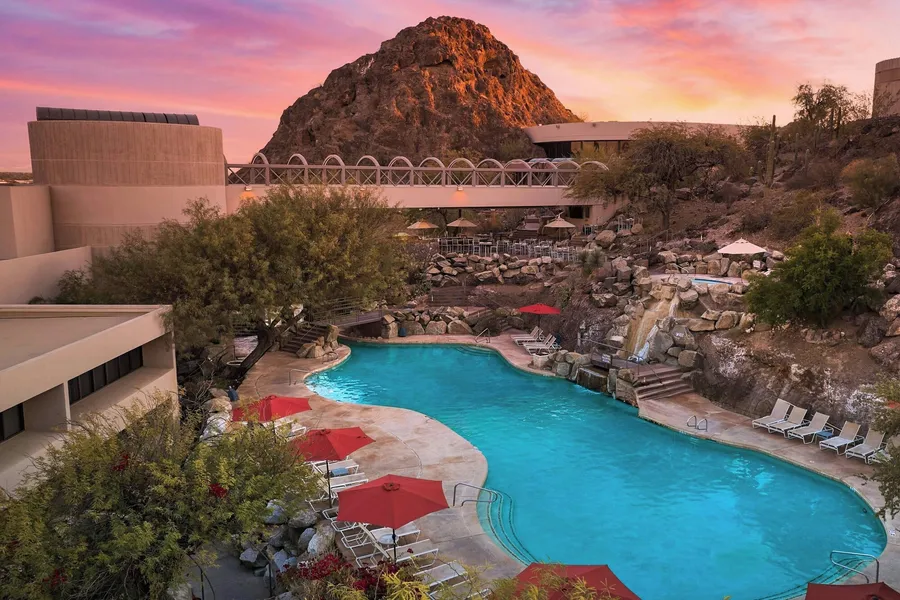 Marriott Phoenix Resort Tempe at The Buttes hotel detail image 2