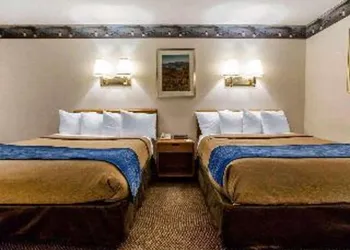 Lake Placid hotel thumbnail 6
