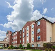 Holiday Inn Express & Suites Tulsa S Broken Arrow Hwy 51 by IHG hotel detail image 4