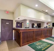 Quality Suites Milwaukee Airport hotel detail image 5