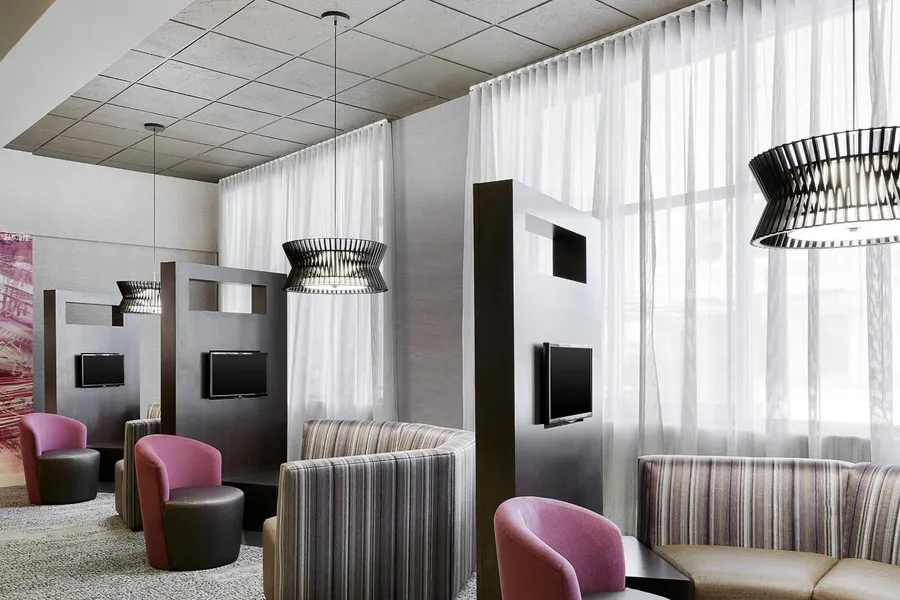 Courtyard by Marriott Milwaukee Downtown hotel detail image 6