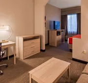 Best Western Plus New Cumberland Inn & Suites hotel detail image 7