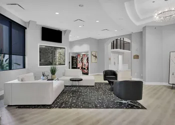 Ramada by Wyndham Jacksonville I-95 by Butler Blvd hotel thumbnail 8