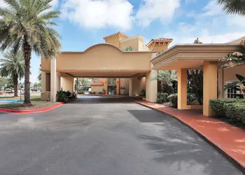 Ramada by Wyndham Jacksonville I-95 by Butler Blvd hotel thumbnail 2