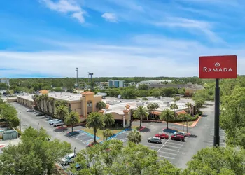 Ramada by Wyndham Jacksonville I-95 by Butler Blvd hotel thumbnail 5