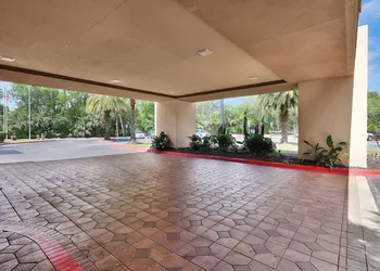 Ramada by Wyndham Jacksonville I-95 by Butler Blvd hotel thumbnail 6