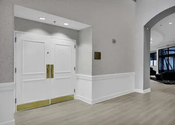 Ramada by Wyndham Jacksonville I-95 by Butler Blvd hotel thumbnail 7