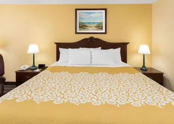 Days Inn by Wyndham Mt Pleasant-Charleston-Patriots Point hotel thumbnail 7
