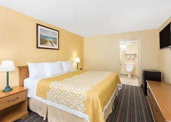 Days Inn by Wyndham Mt Pleasant-Charleston-Patriots Point hotel thumbnail 8