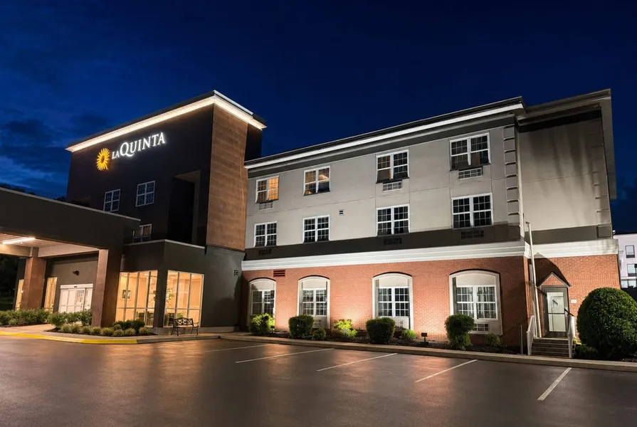 La Quinta Inn & Suites by Wyndham Knoxville West hotel detail image 2