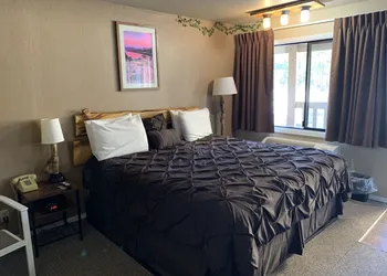 The TrailHead hotel thumbnail 5