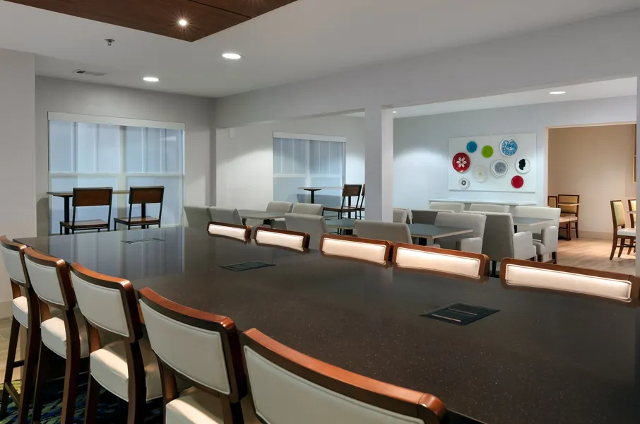 Holiday Inn Express Alpharetta - Roswell by IHG hotel detail image 2
