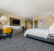 Holiday Inn Express Hotel & Suites San Diego-Sorrento Valley by IHG hotel detail image 7