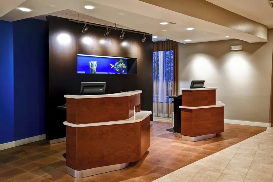 Courtyard By Marriott Cape Cod Hyannis hotel detail image 2