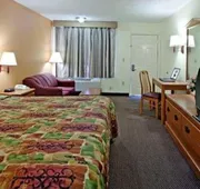 Rodeway Inn Canton I-55 hotel detail image 7
