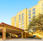 La Quinta Inn & Suites by Wyndham San Antonio Medical Ctr NW hotel detail image 3