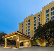 La Quinta Inn & Suites by Wyndham San Antonio Medical Ctr NW hotel detail image 5