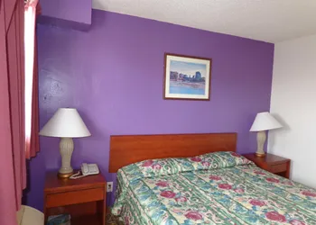 Knights Inn Phoenix at N Black Canyon Hwy hotel thumbnail 3