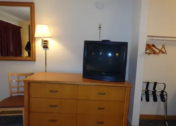 Knights Inn Phoenix at N Black Canyon Hwy hotel thumbnail 7