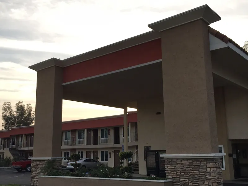 Ontario Inn & Suites hotel detail image 6