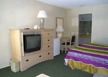 Travellers Inn hotel thumbnail 6