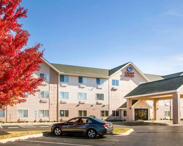 Comfort Suites Columbus West - Hilliard hotel detail image 2