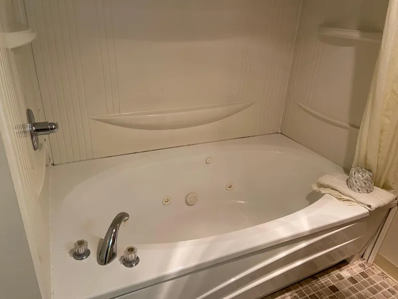 Econo Lodge Inn & Suites Rehoboth Beach hotel detail image 6