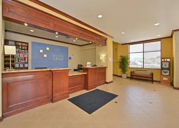Holiday Inn Express LaGuardia Airport By IHG hotel thumbnail 4