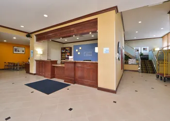 Holiday Inn Express LaGuardia Airport By IHG hotel thumbnail 5