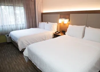 Holiday Inn Express LaGuardia Airport By IHG hotel thumbnail 7